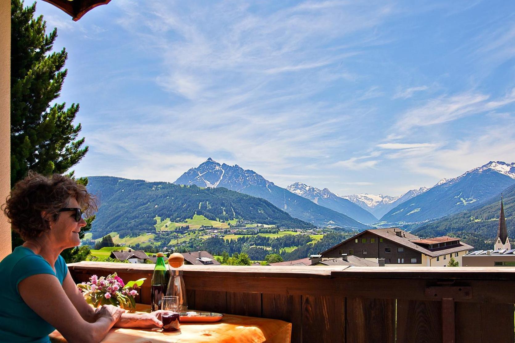 Ferienwohnungen Tiroler Alpenhof Innsbruck Exterior photo